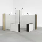 400x400cm - stoisko Modularico M50 układ L-00944, zaplecze, lada, lampy, nadstawka, panel Lamel