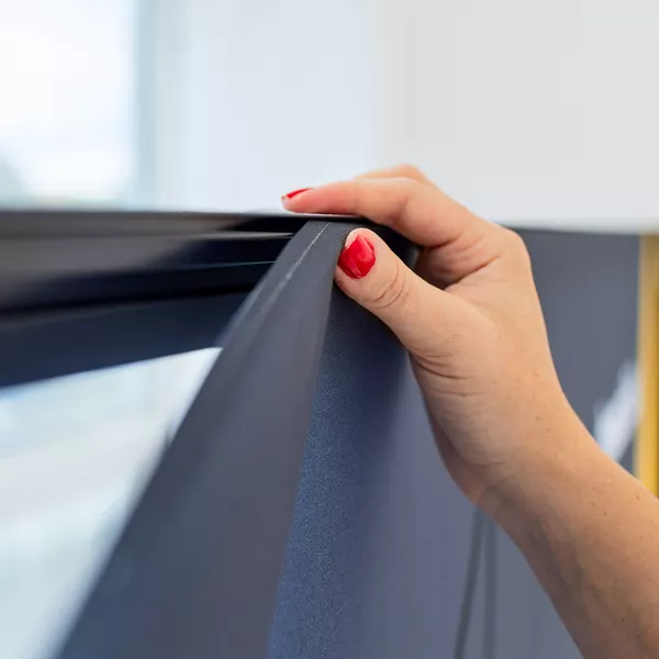 Polyester Fabric DECOR 210 g/m² with Silicone Edge Grip (SEG) Finishing