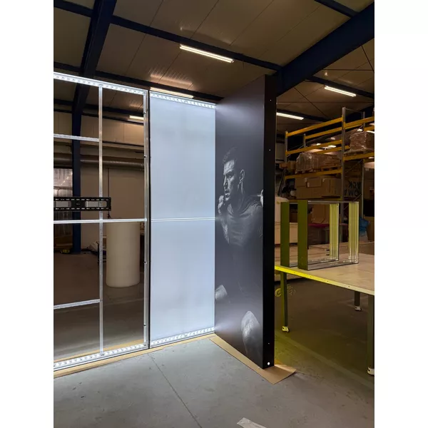 200x250cm - ścienna rama S150D podświetlenie krawędziowe LED, profil srebrny