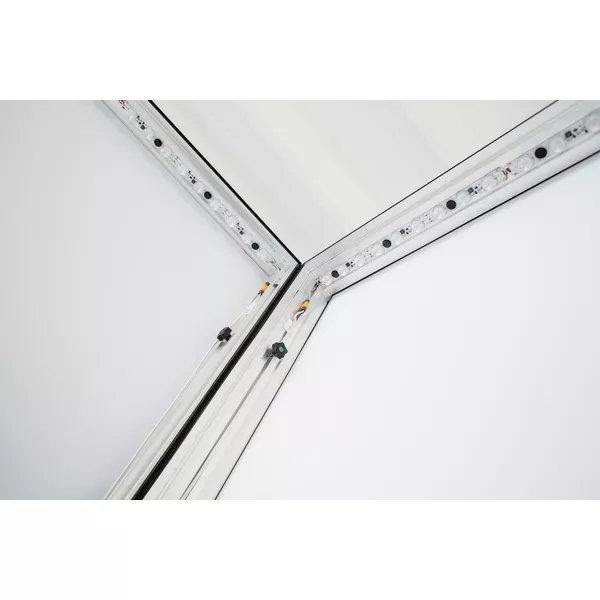 4x3m - stoisko Modularico M100 LED układ L-00543M100, zaplecze, lada, półki, mocowanie TV, sufit