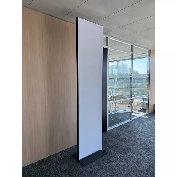 100x100cm - stojąca rama S100D, podświetlenie krawędziowe LED, stopa Mono HPL, profil srebrny